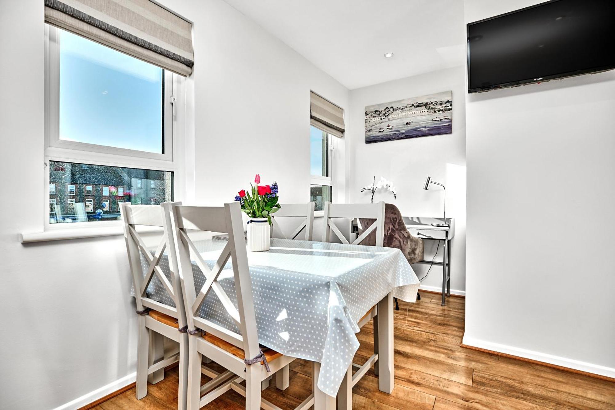 Portglenone Apartments Bagian luar foto
